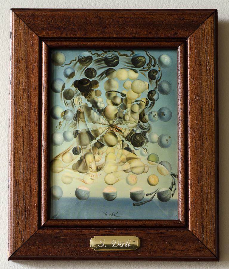 Salvador Dalí. Cuadro en esmalte "Galatea de las esferas"